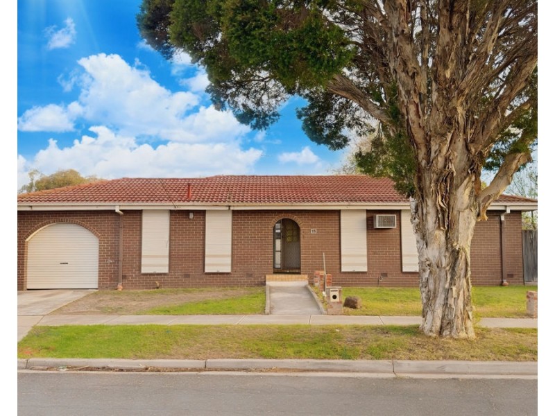 15 Rautman Cres, Sunshine West VIC 3020
