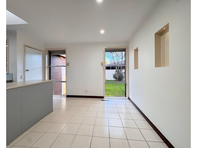 15 Rautman Cres, Sunshine West VIC 3020