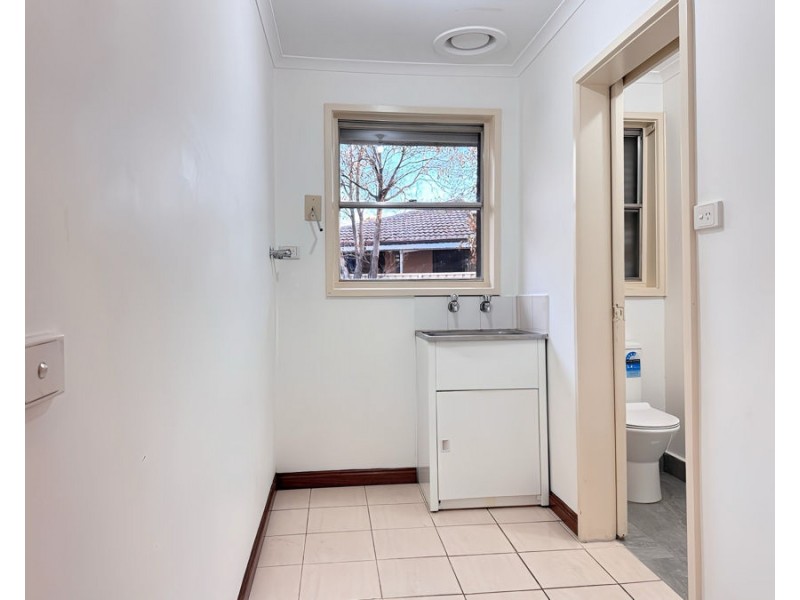 15 Rautman Cres, Sunshine West VIC 3020