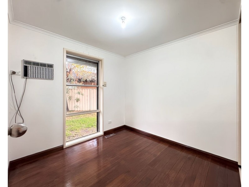 15 Rautman Cres, Sunshine West VIC 3020