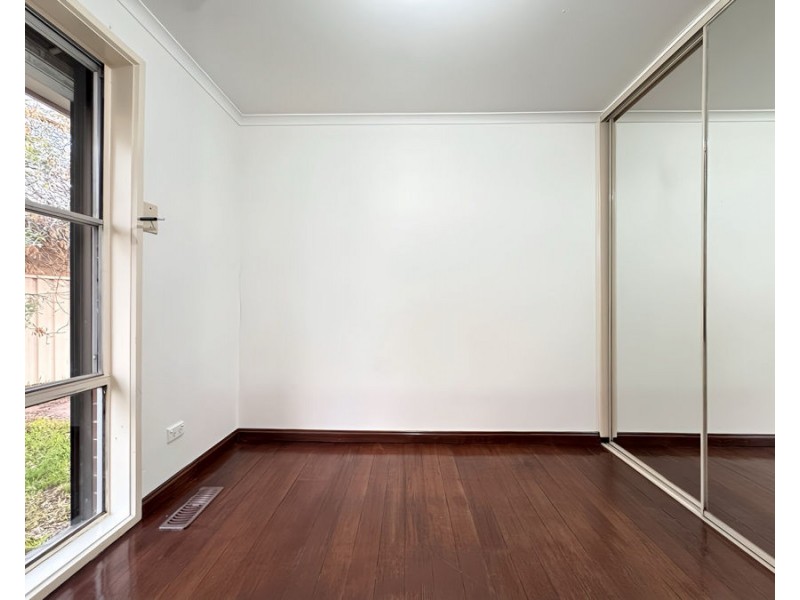 15 Rautman Cres, Sunshine West VIC 3020