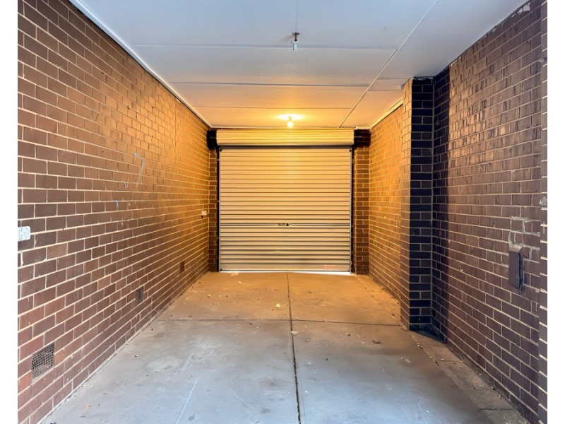 15 Rautman Cres, Sunshine West VIC 3020