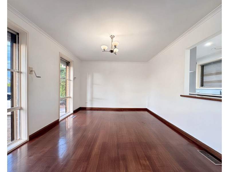 15 Rautman Cres, Sunshine West VIC 3020