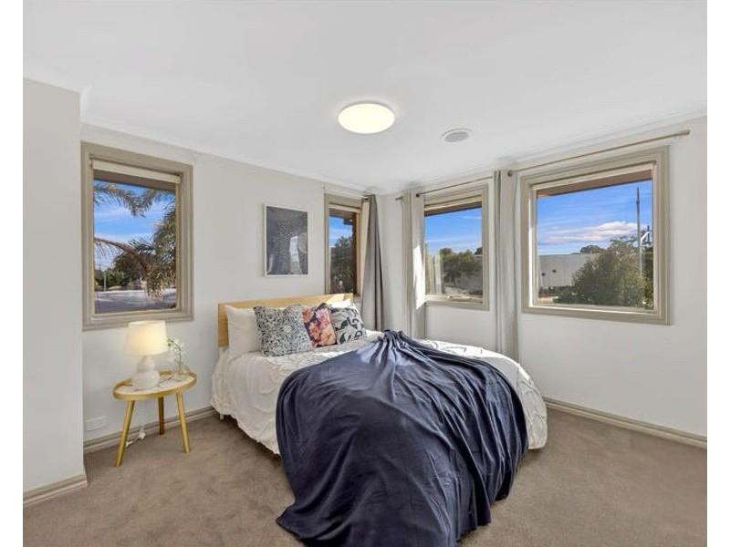 1/215 Millers Rd, Altona North VIC 3025