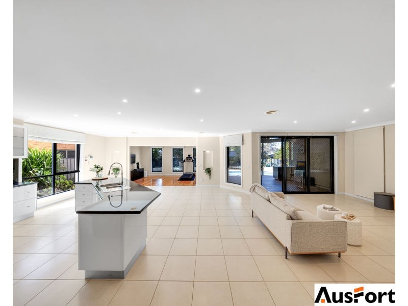 9 Juniper Avenue, Point Cook VIC 3030