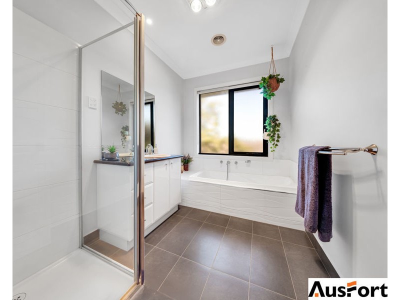 9 Juniper Avenue, Point Cook VIC 3030