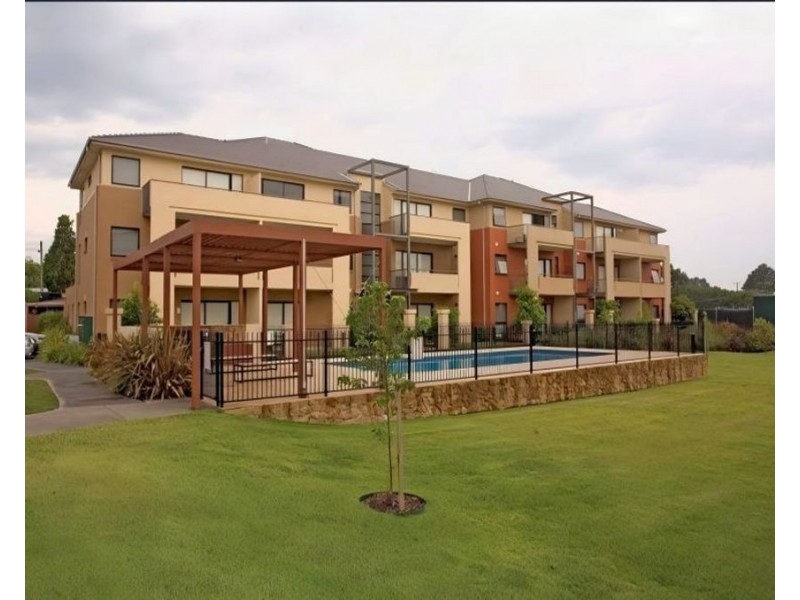 19/2 Monash Green Drive, Clayton VIC 3168