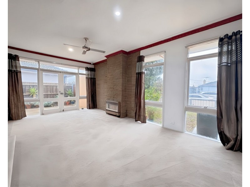 15 Kenna Drive, Lalor VIC 3075