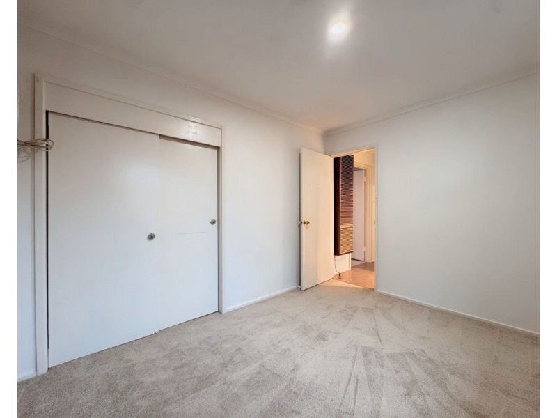 15 Kenna Drive, Lalor VIC 3075