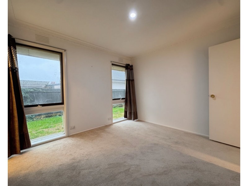 15 Kenna Drive, Lalor VIC 3075