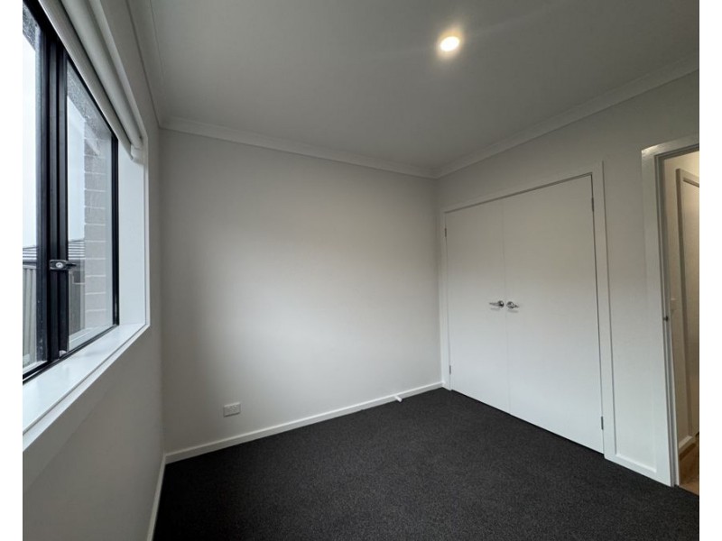 4 Gosfield drive, Werribee VIC 3030