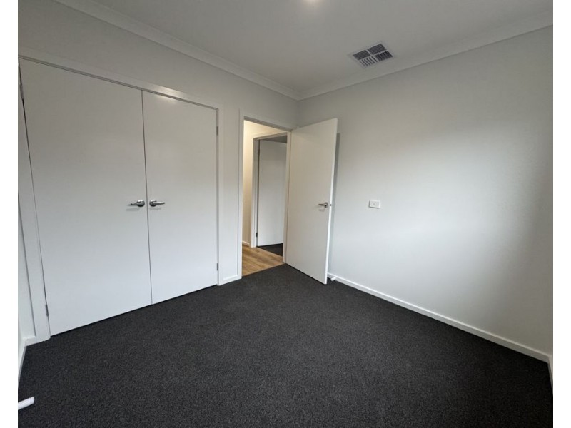 4 Gosfield drive, Werribee VIC 3030