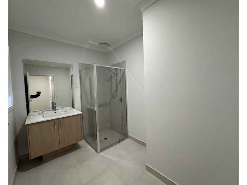 4 Gosfield drive, Werribee VIC 3030