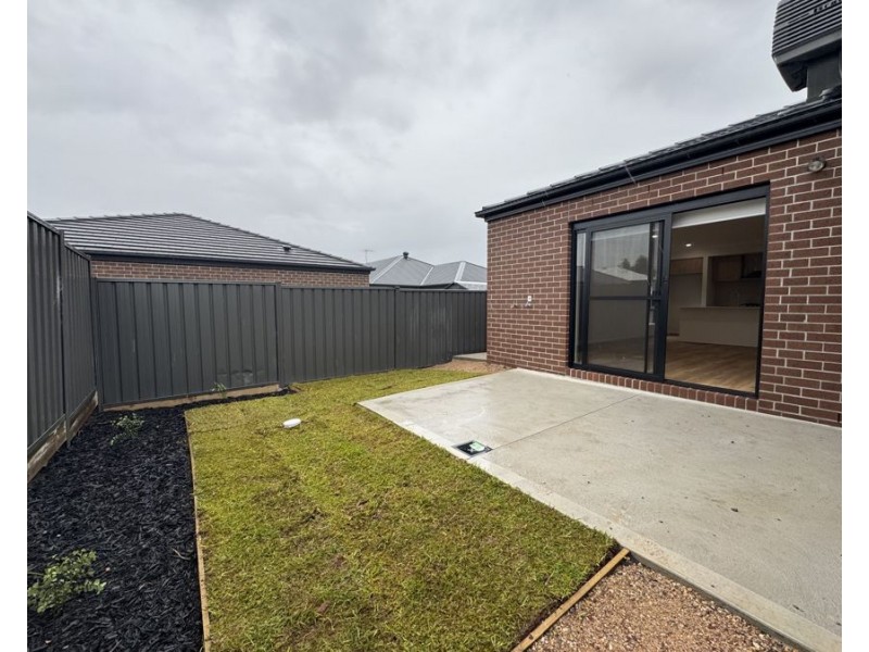4 Gosfield drive, Werribee VIC 3030