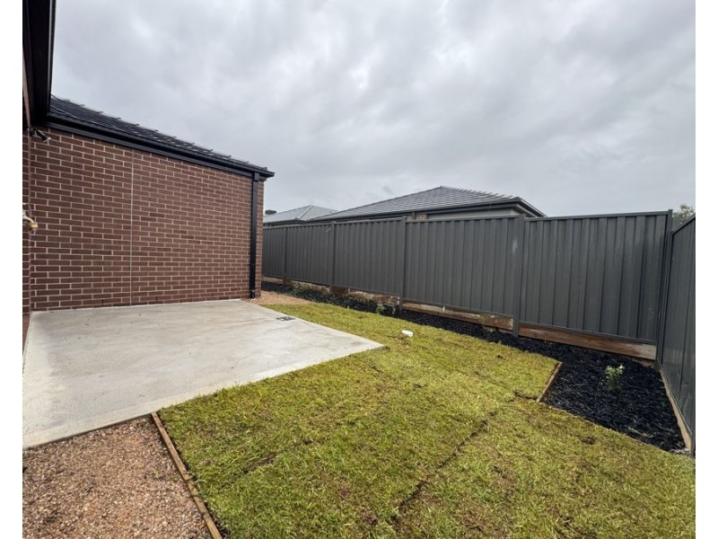 4 Gosfield drive, Werribee VIC 3030