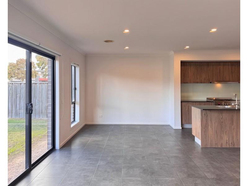91 Baycrest Drive, Point Cook VIC 3030