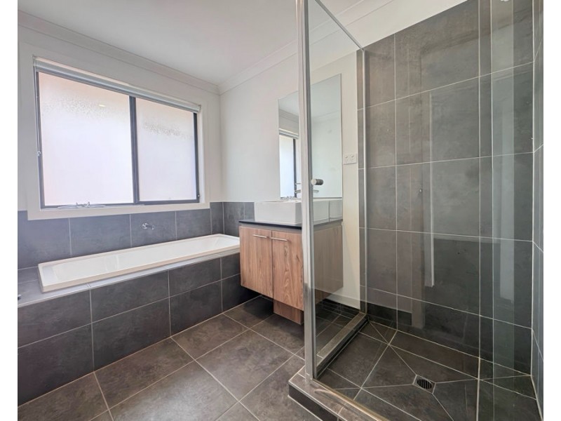 91 Baycrest Drive, Point Cook VIC 3030