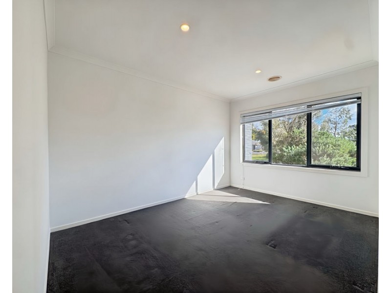 91 Baycrest Drive, Point Cook VIC 3030