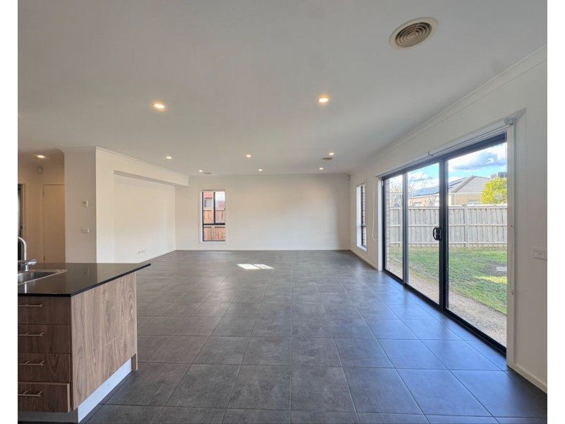 91 Baycrest Drive, Point Cook VIC 3030