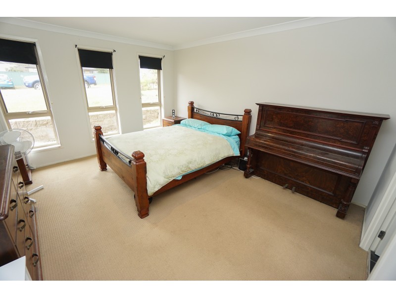 8 Wallis Street, Lawson NSW 2783
