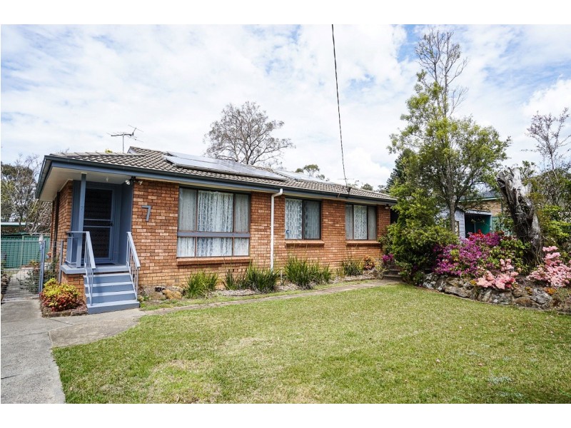 7 Liggins Rd, Hazelbrook NSW 2779