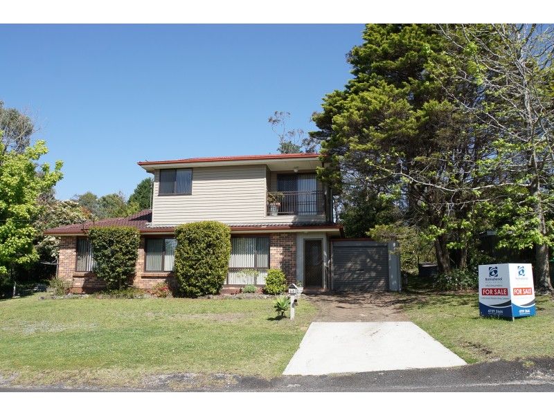 64 Railway Parade, Woodford NSW 2778