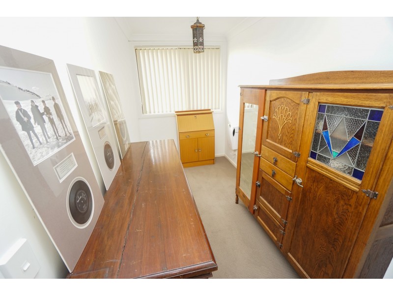 64 Railway Parade, Woodford NSW 2778