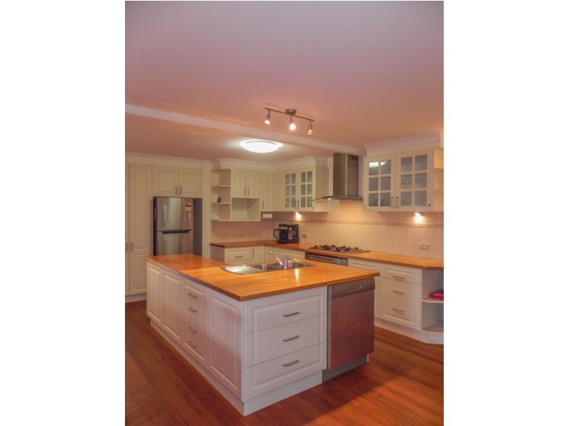 32 Chaseling Avenue, Springwood NSW 2777