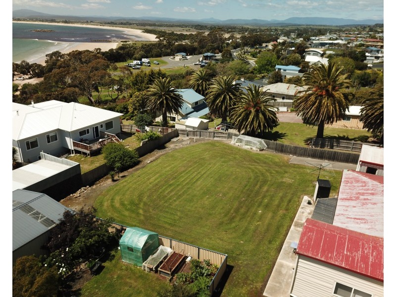 16 & 18 Westwood Street, Bridport TAS 7262