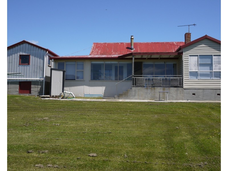 16 & 18 Westwood Street, Bridport TAS 7262
