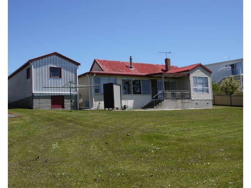 16 & 18 Westwood Street, Bridport TAS 7262