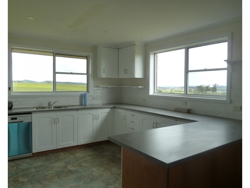 1079 Pipers Brook Road, Pipers Brook TAS 7254