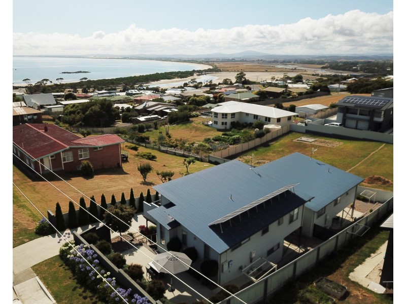 1/39 Henry Street, Bridport TAS 7262