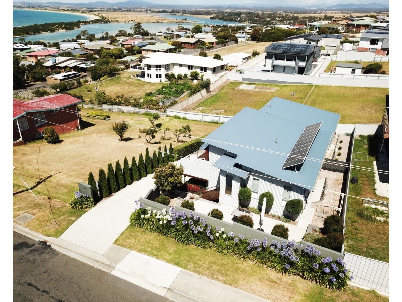 1/39 Henry Street, Bridport TAS 7262