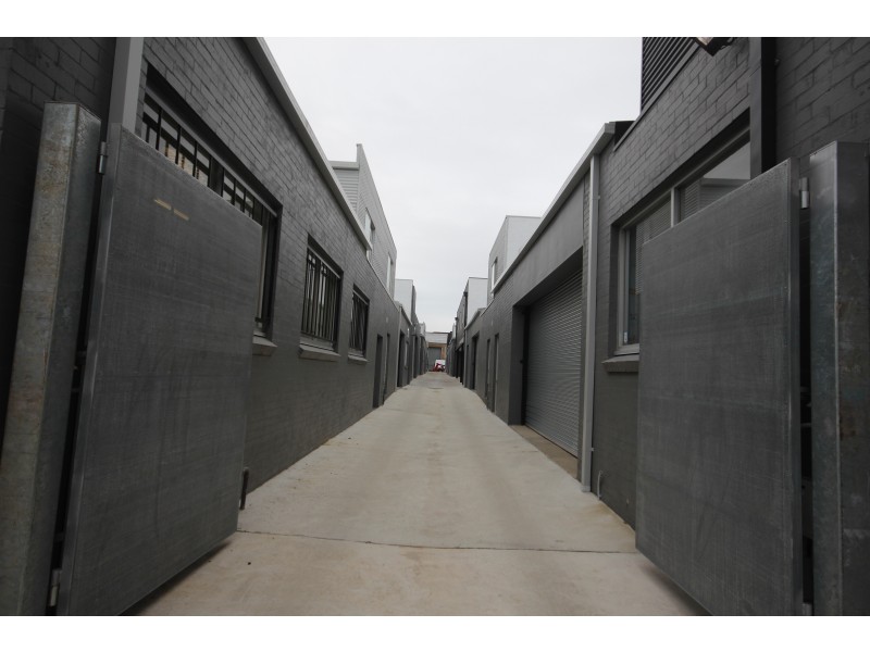 F 9 & 3/5 Kolora Road, Heidelberg West VIC 3081