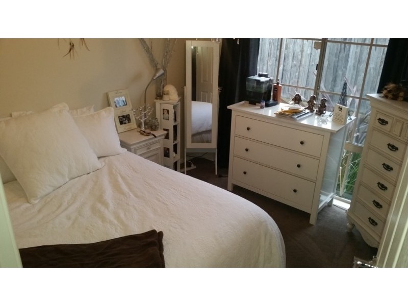 11 Grenda Drive, Mill Park VIC 3082