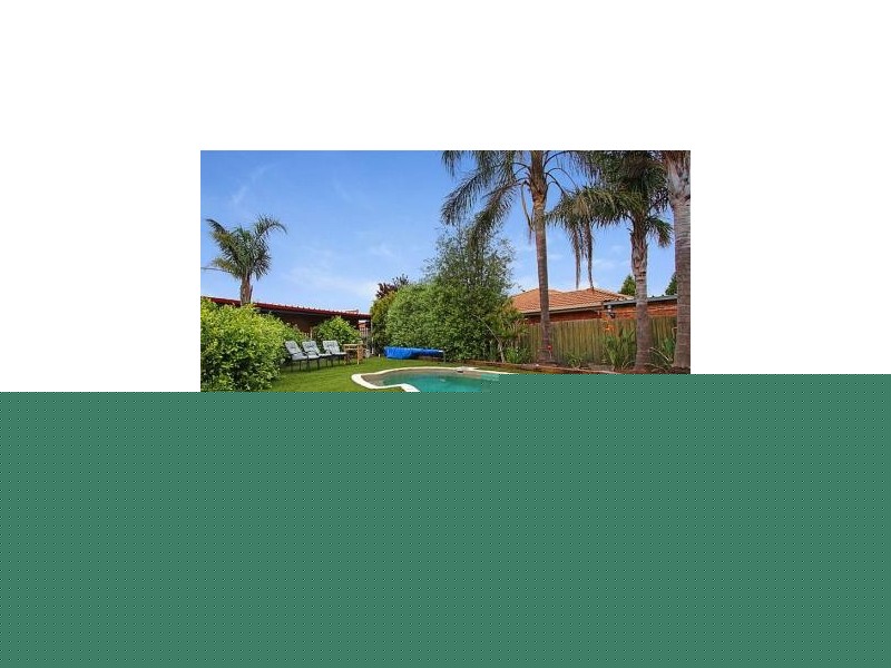 11 Grenda Drive, Mill Park VIC 3082