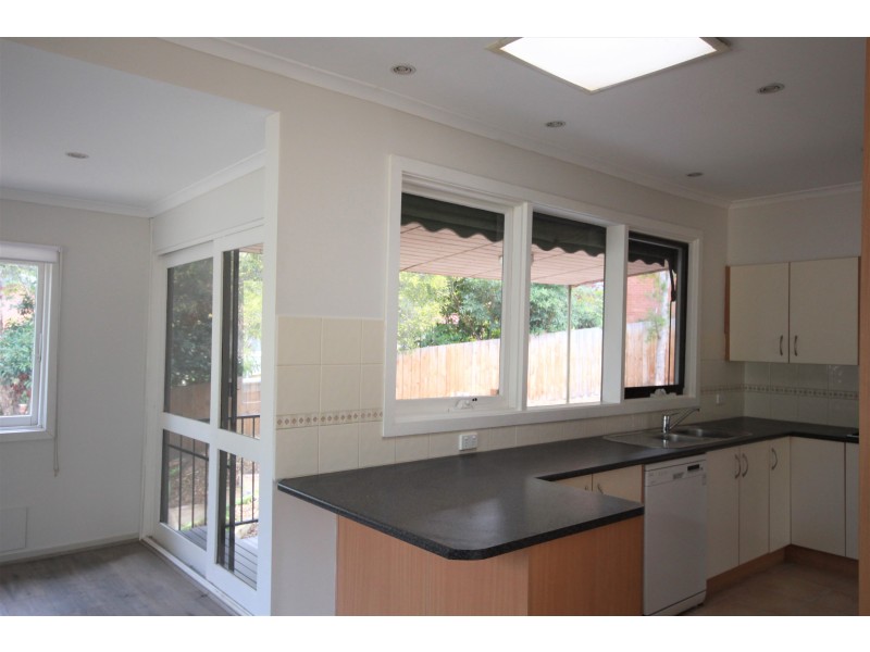 1 De Blonay Cres, Greensborough VIC 3088