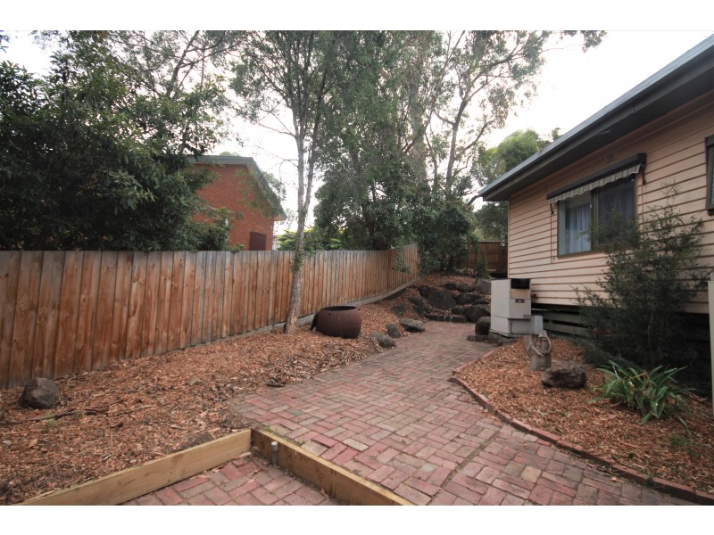 1 De Blonay Cres, Greensborough VIC 3088