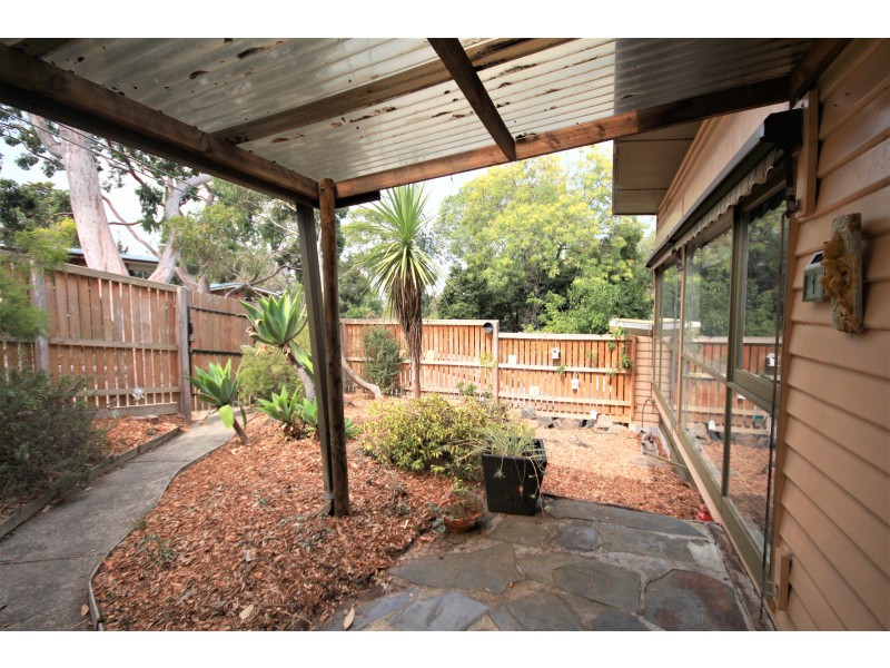 1 De Blonay Cres, Greensborough VIC 3088