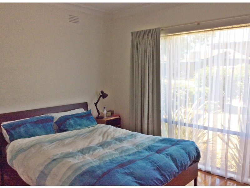 15 Curtis Ave, Watsonia VIC 3087