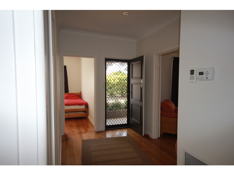 15 Curtis Ave, Watsonia VIC 3087