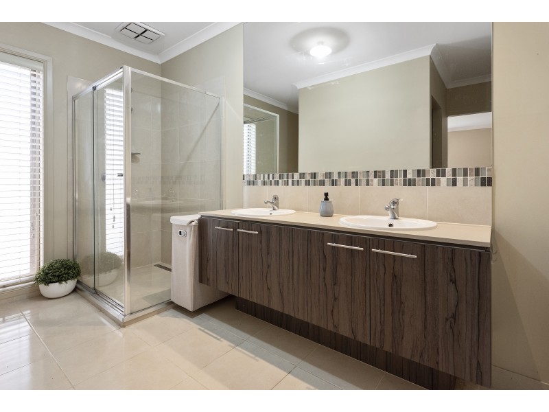 8 Croft Street, Mernda VIC 3754