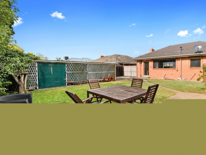 14 Yerrawa Drive, Watsonia VIC 3087