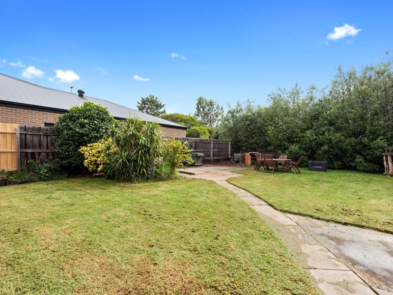 14 Yerrawa Drive, Watsonia VIC 3087