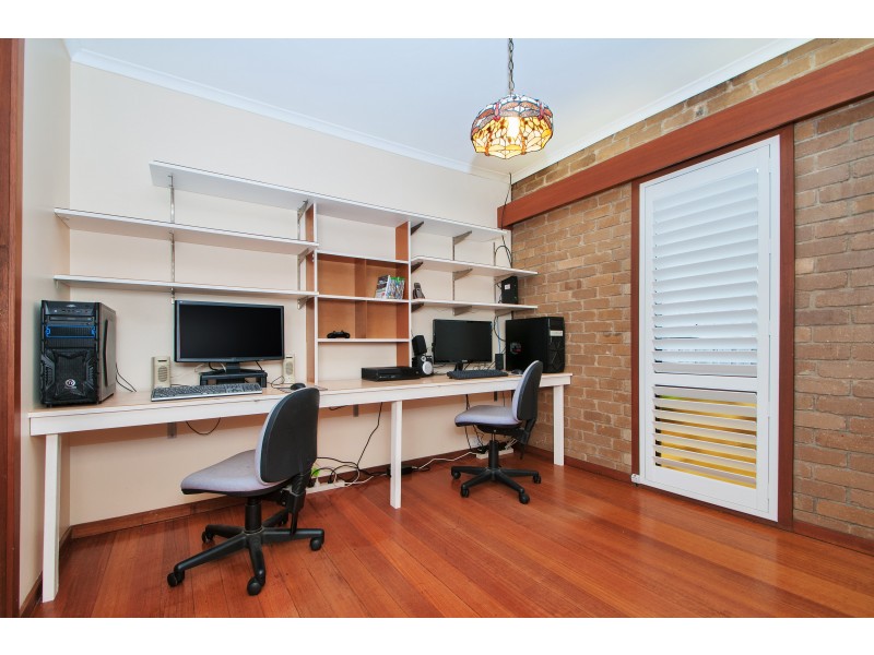 17 Carinya Road, Greensborough VIC 3088