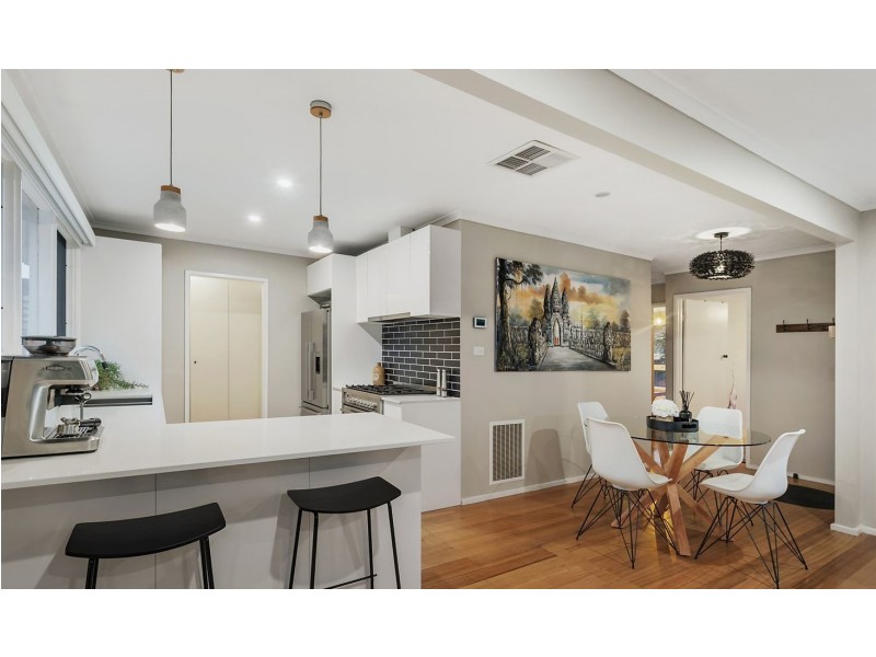 21 Yerrawa Drive, Watsonia VIC 3087