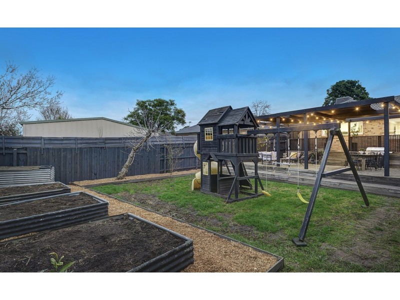 21 Yerrawa Drive, Watsonia VIC 3087