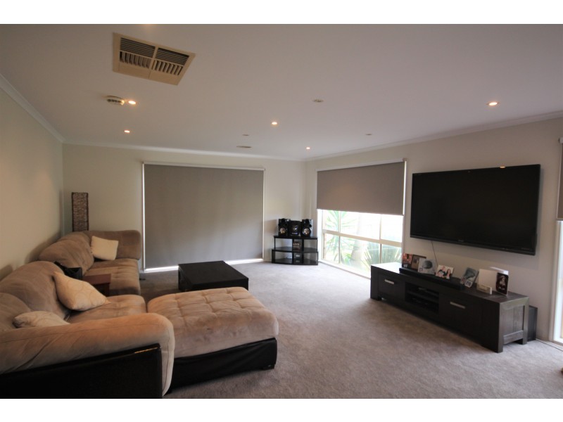 34 Old Plenty Road, South Morang VIC 3752