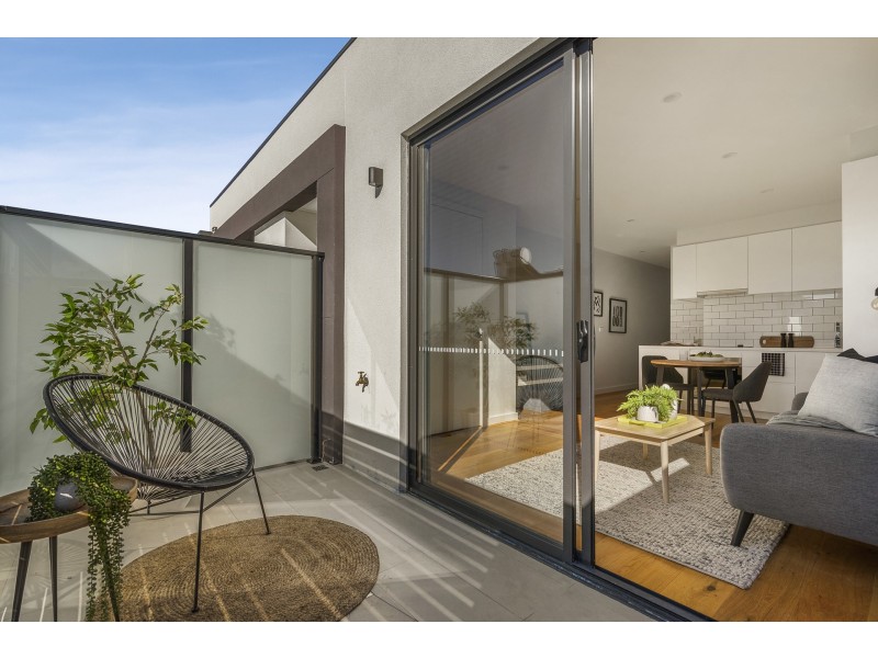 7/16A Leonard Crescent, Ascot Vale VIC 3032